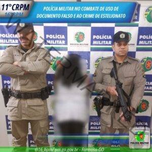 Polícia Militar Prende Indivíduo por Uso de Documento Falso em Instituição Financeira.