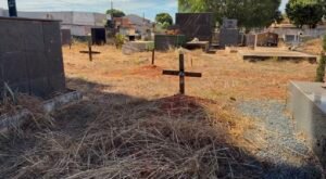 Até quando? Cemitérios públicos de Formosa vivem cenário de abandono, insegurança e desrespeito à população